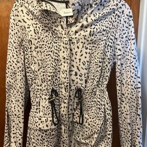 Daniel Rainn Women's Utility Jacket - Black and Tan Leopard Print